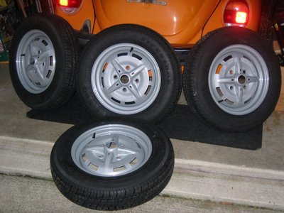 NEW TIRES ON NEW RIMS 003.JPG