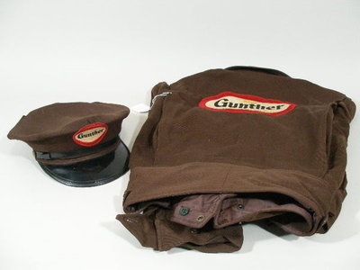 OFFICIAL GUNTHER DRIVING ATTIRE.jpg