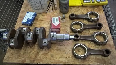WP_20160601_18_43_15_Pro.jpg (623.07 KiB) Viewed 2205 times while Mike gives me a crash course on cross drilled oil passages